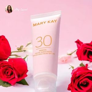 Mary Kay Mineral Facial Sunscreen Broad Spectrum SPF 30.